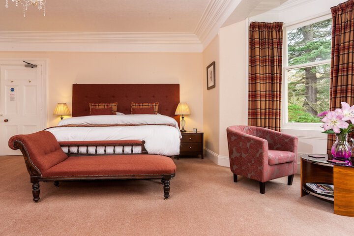 Room 4 of 54