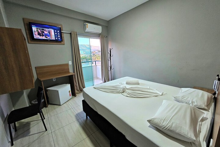 Room 19 of 34