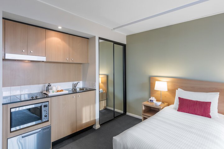 Room 6 of 52