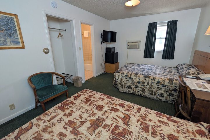 Room 38 of 84