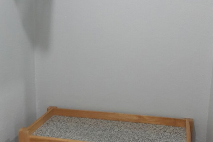 Room 8 of 17