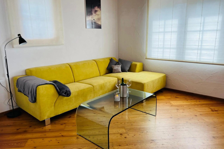 Room 2 of 18