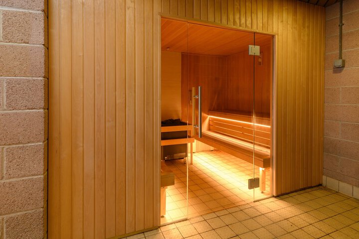 Spa 44 of 56