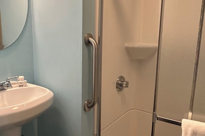 Room 197 of 212