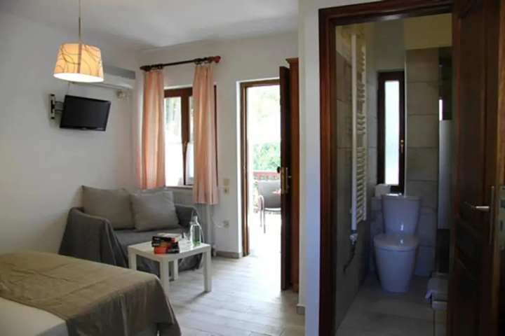 Room 2 of 11