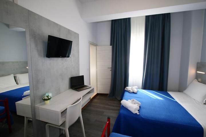 Room 12 of 161
