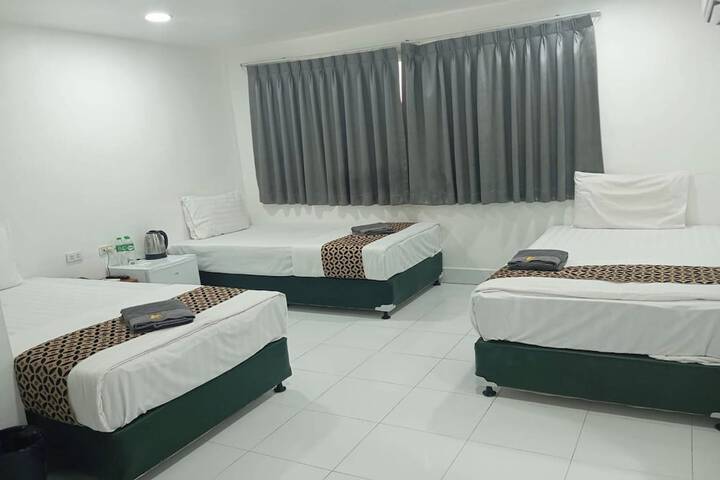 Room 34 of 44