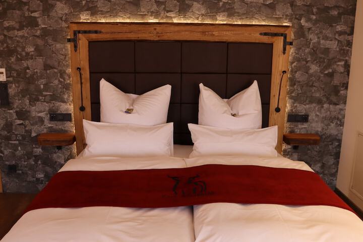 Room 13 of 67