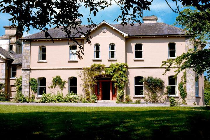 Rossnaree House