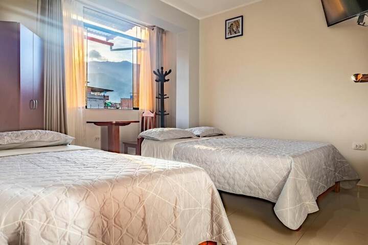 Room 6 of 28