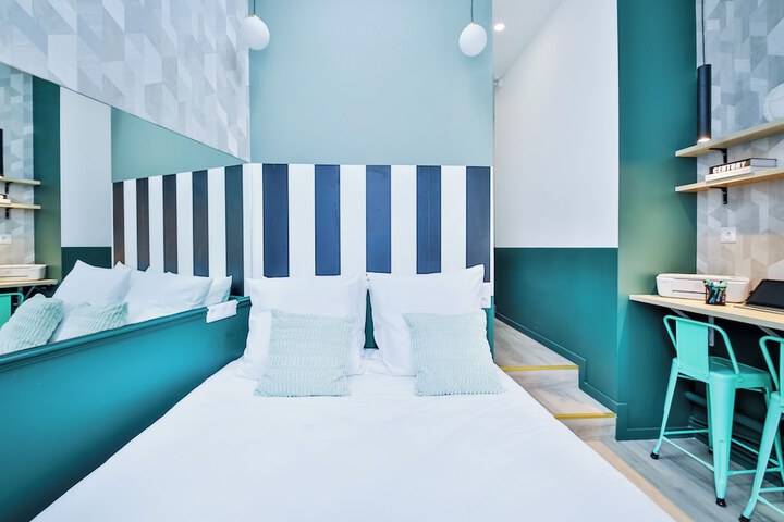 Room 20 of 270