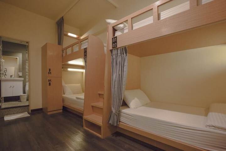 Room 21 of 78