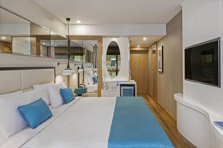 Room 8 of 45