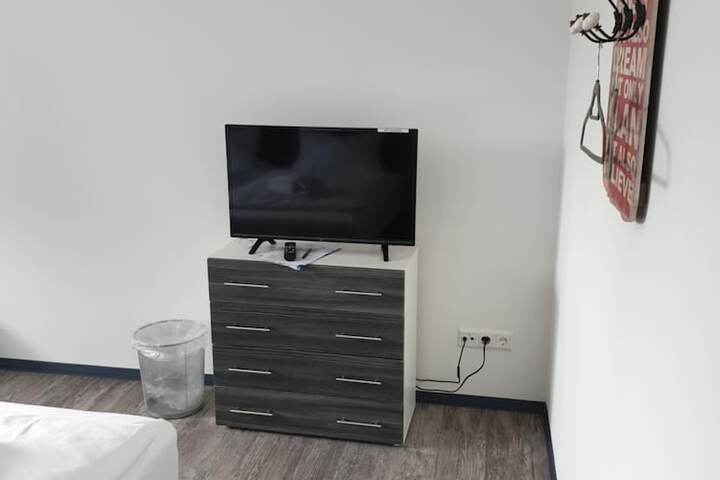 Room 15 of 30