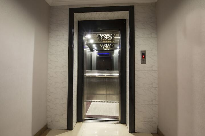 Hotel 9 of 53