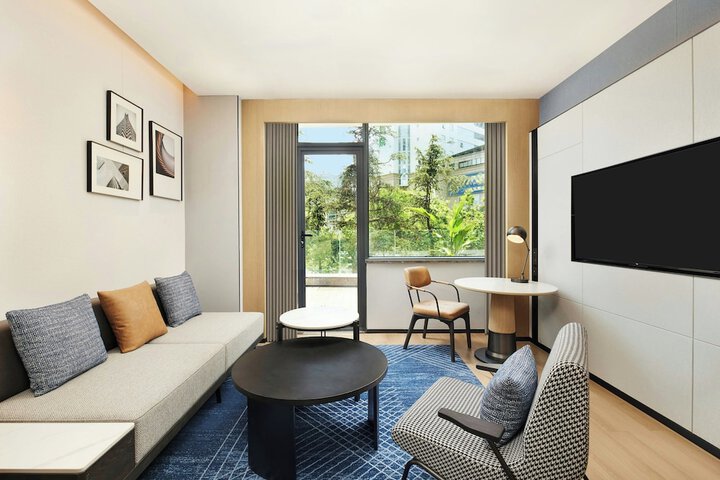 Room 16 of 24