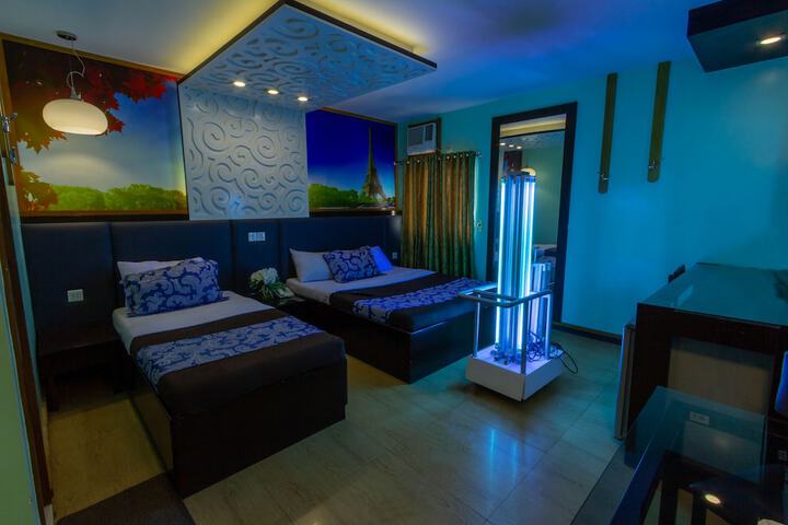 Entrance & Lobby