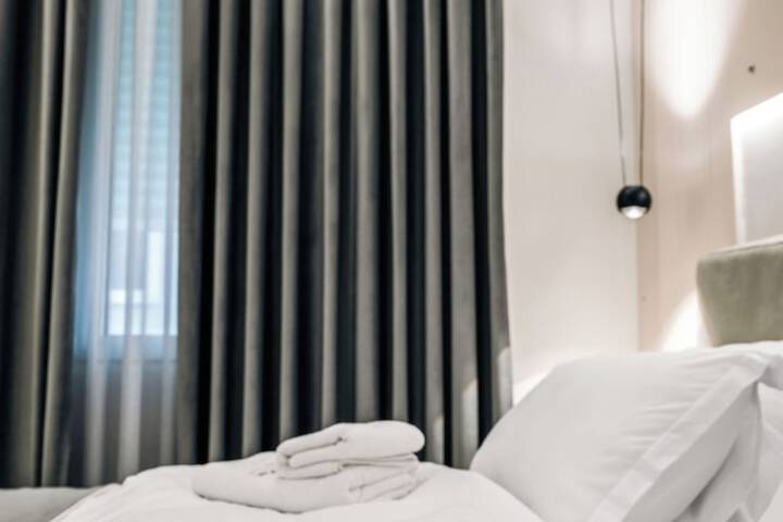 Room 52 of 120