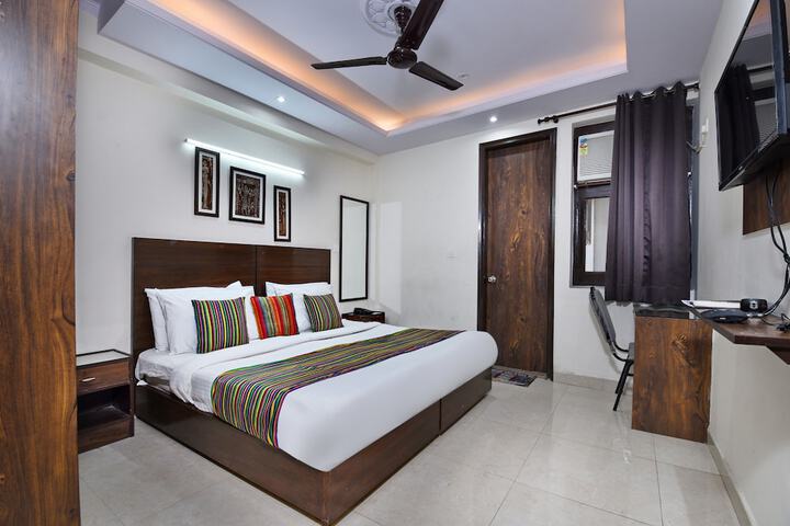 Room 14 of 38