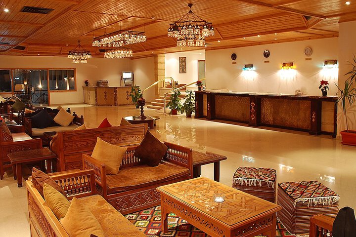 Guest Lobby