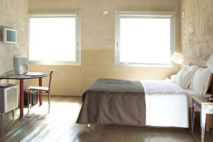 Room 6 of 58