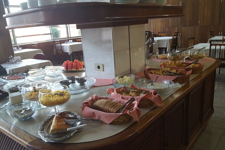 Breakfast/Coffee Service 16 of 33