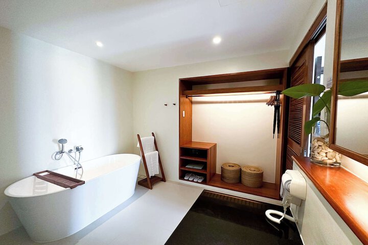 Bath Photo
