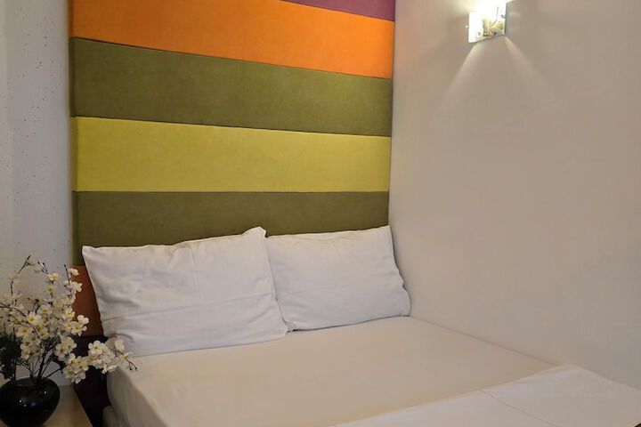 Room 11 of 53