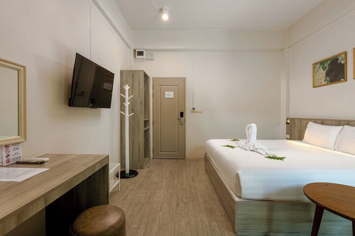 Room 15 of 90