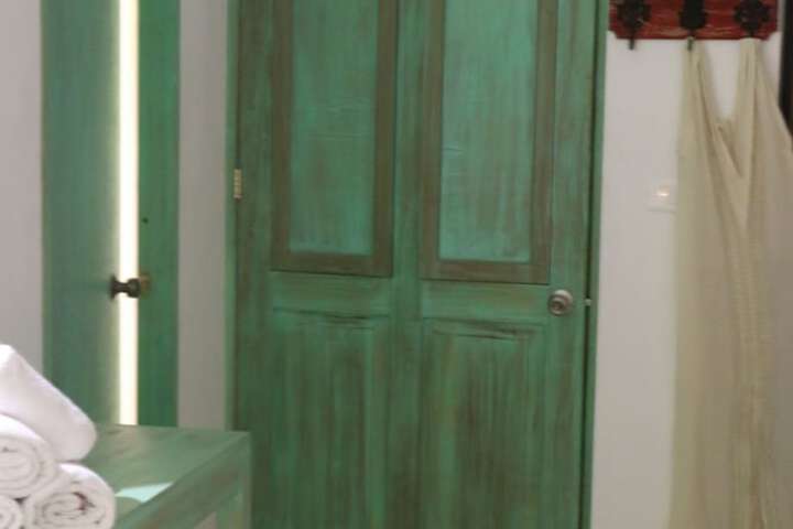 Room 53 of 234