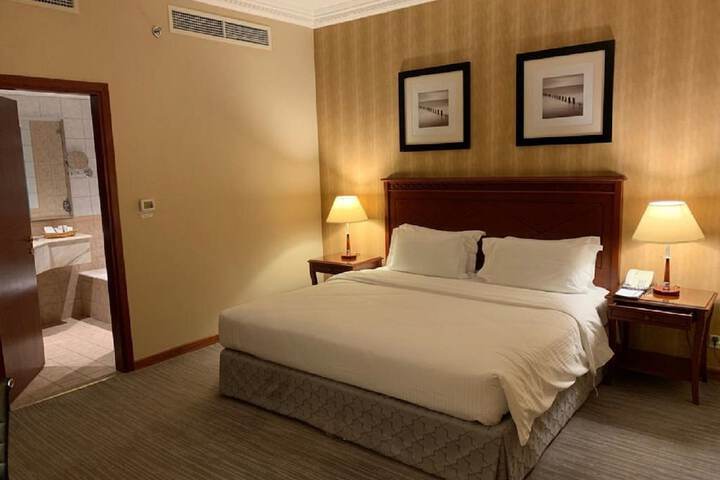 Room 42 of 132