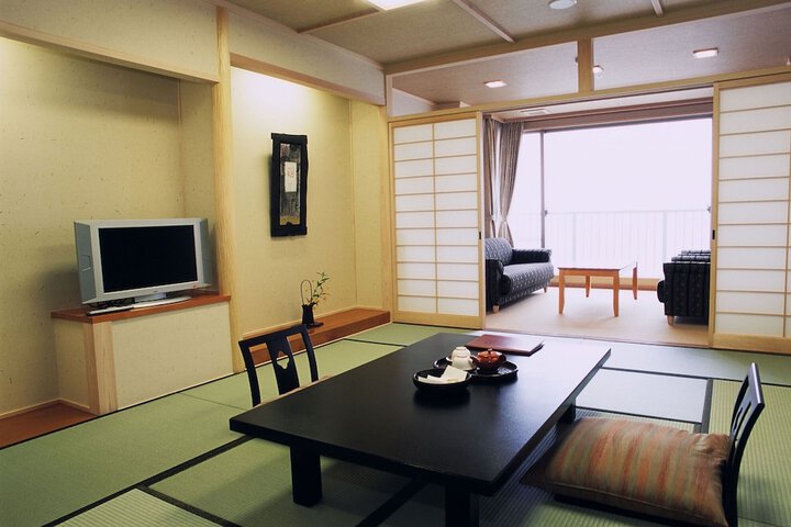 Room 12 of 49