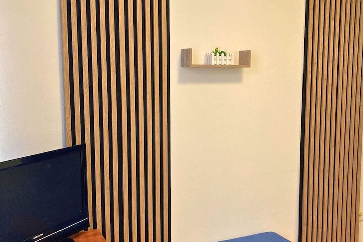 Room 3 of 40