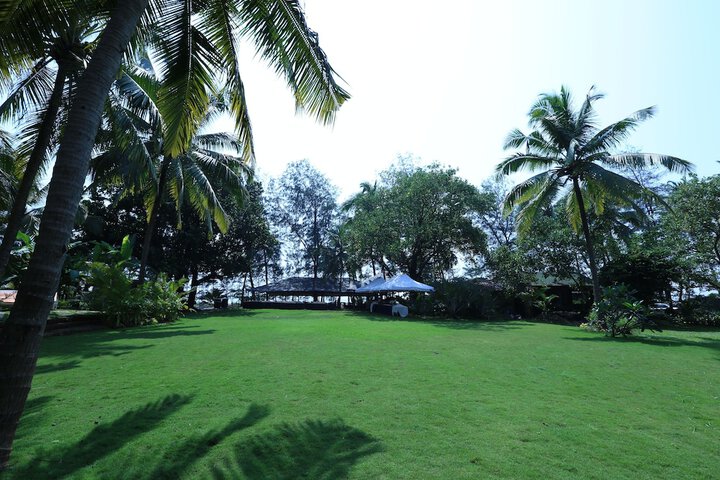 Hotel Exterior 157 of 193
