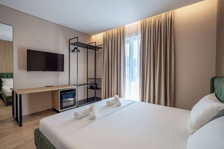 Room 50 of 115