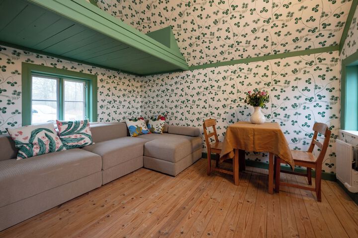 Room 34 of 41