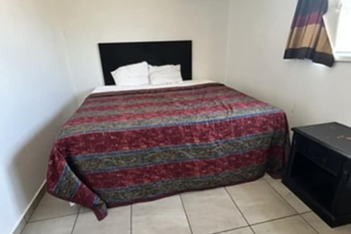 Room 5 of 31