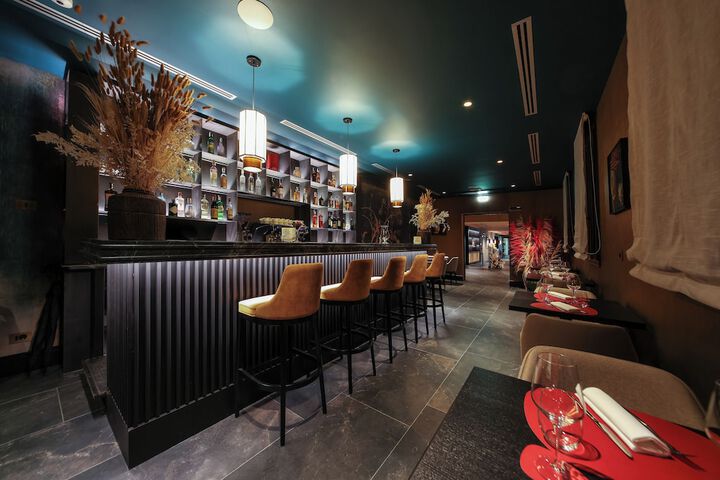 Lounge 51 of 60