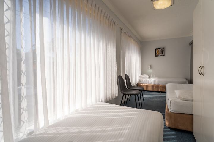 Room 20 of 66
