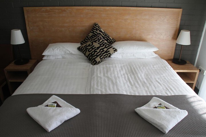Room 9 of 39