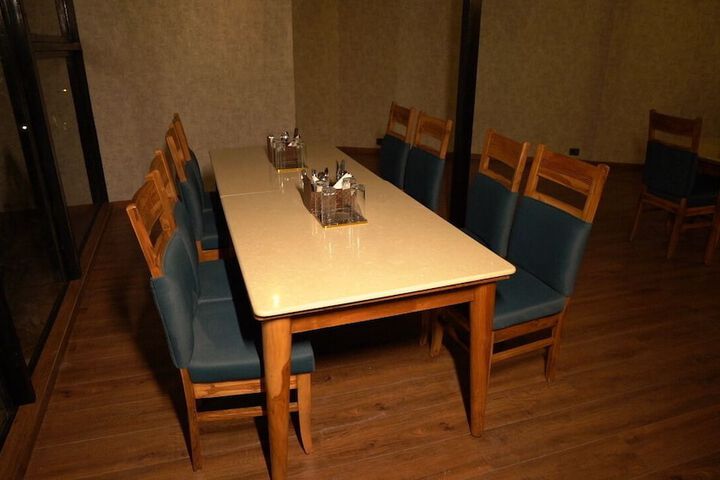 Dining 42 of 58