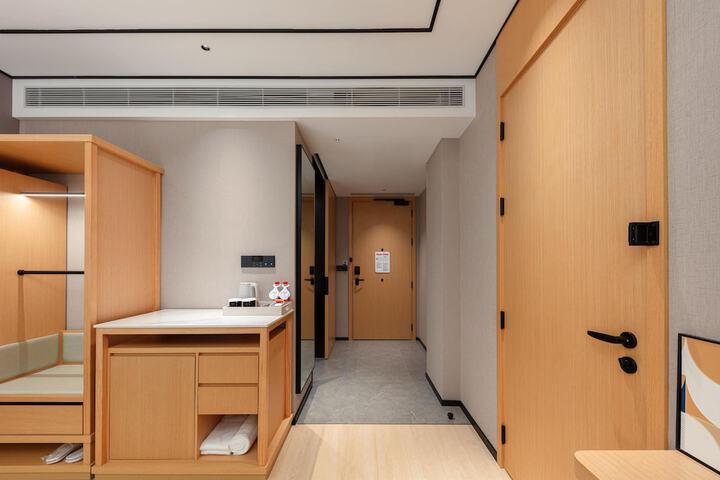 Room 21 of 79