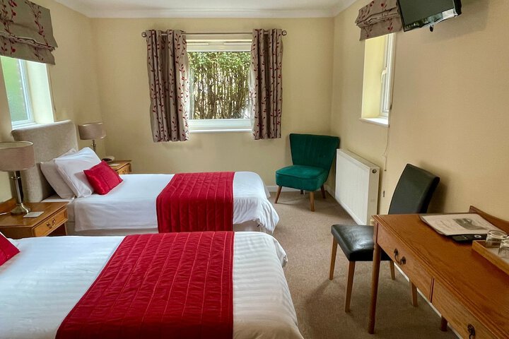 Room 17 of 33