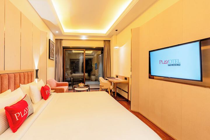 Room 11 of 51