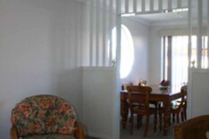 Room 4 of 10