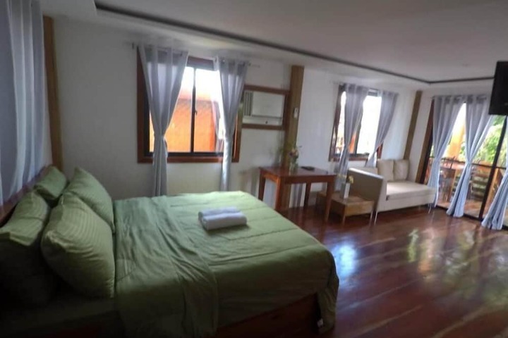 Room 10 of 50
