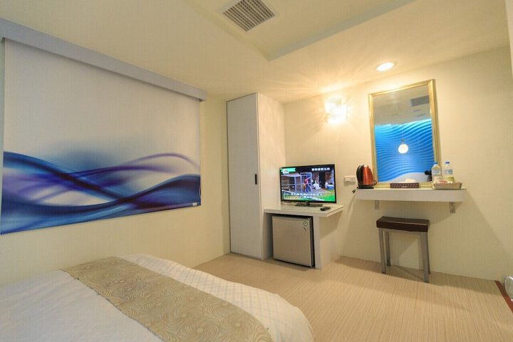Room 34 of 60