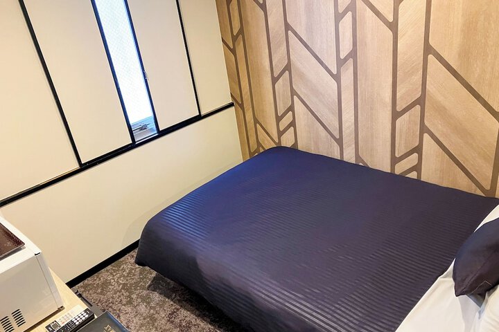 Room 5 of 19