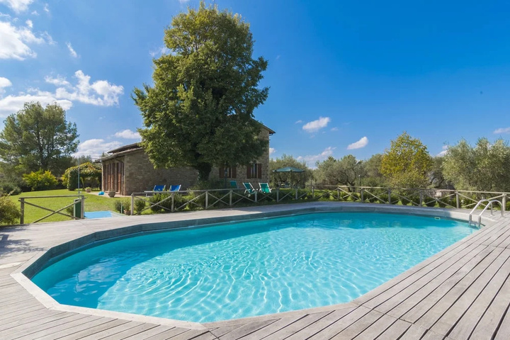Pool 10 of 14