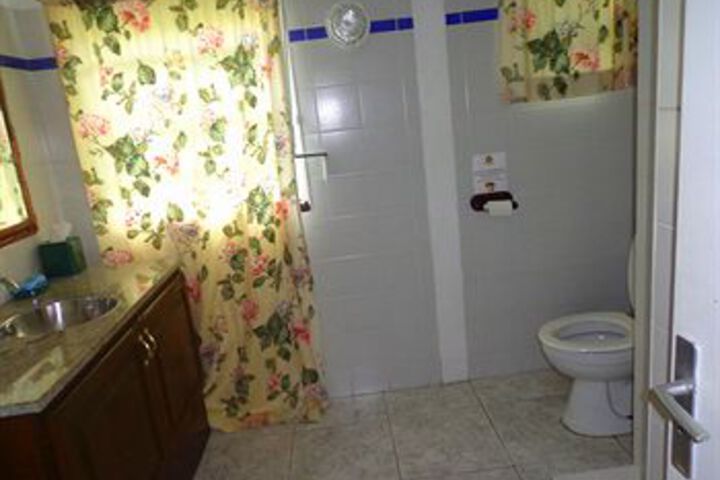 Room 9 of 72
